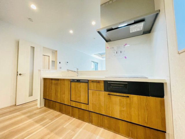 豊田市秋葉町第1　新築分譲住宅　全2棟　2号棟のキッチン|使い勝手の良いシステムキッチン。