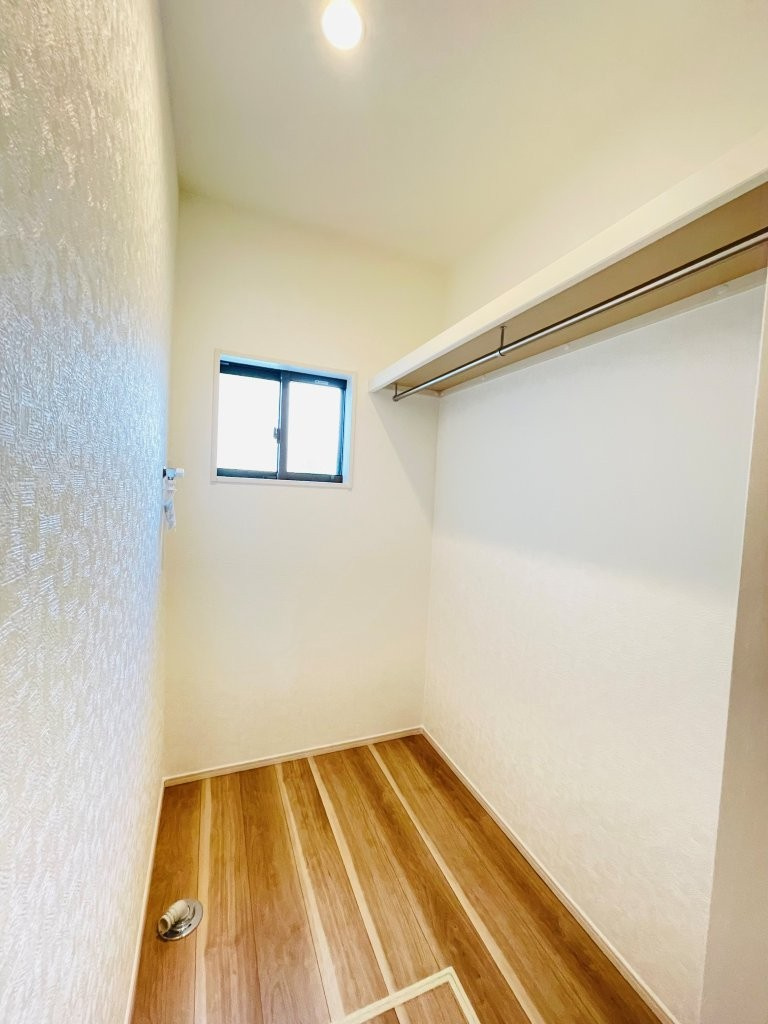 豊田市秋葉町第1　新築分譲住宅　全2棟　2号棟のランドリースペース|洗面所にはランドリースペースがあるので、洗濯周りの作業を効率よく行えます♪