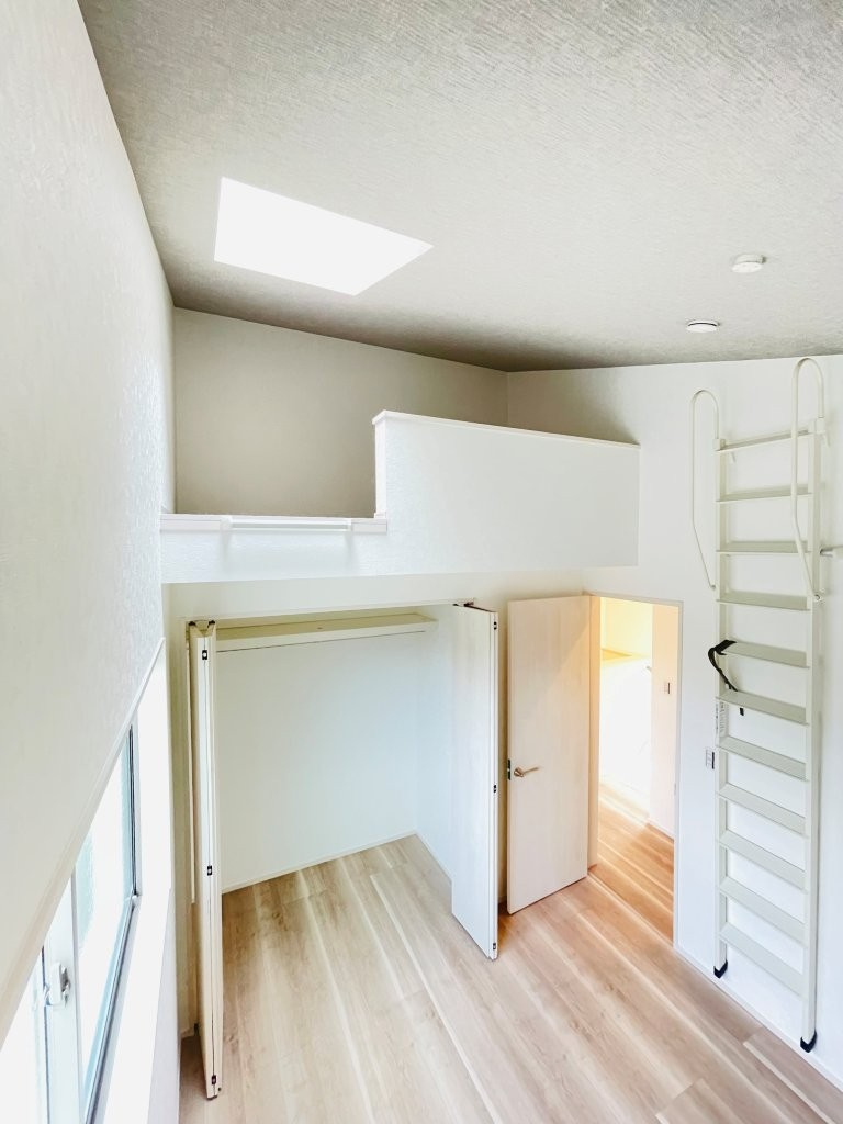 豊田市秋葉町第1　新築分譲住宅　全2棟　2号棟の収納|2階居室にはロフト付き♪収納や寝室、趣味の部屋など多目的に使え、秘密基地のようなわくわく感も味わえます♪