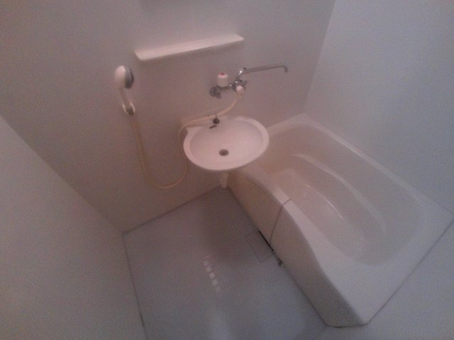 グローリー1番館の浴室