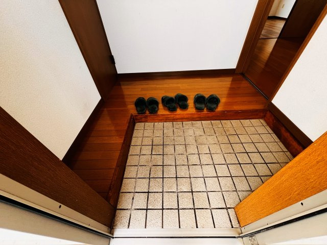 メイプル新代の玄関