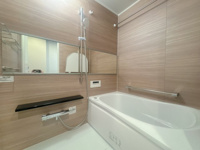 【浴室】 | コアマンションルネス空港東☆仲介手数料無料☆ | 充分なスペースを確保したゆったりお風呂。疲れを癒すのはもちろん、家族のコミュニケーションにも最適の場所♪今日の出来事を話しましょう！