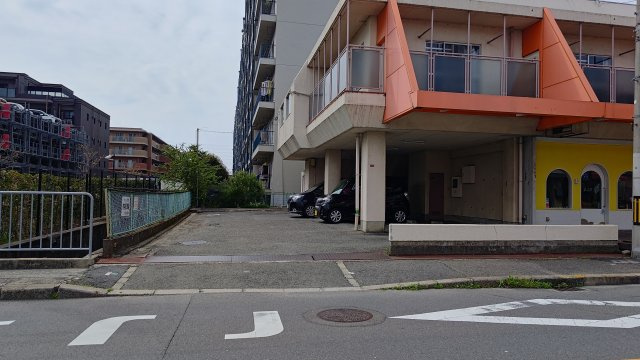 ヴィラ野田の駐車場