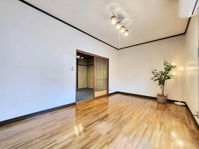 羽曳野市古市2-12-7の洋室