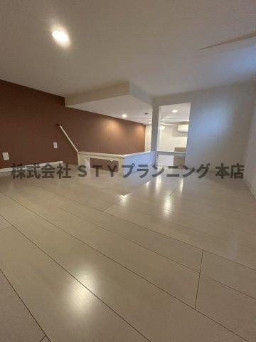 仲介手数料０円！EMブランドールの洋室