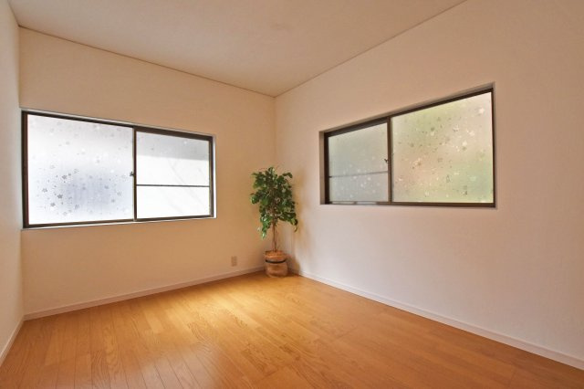 西宮市苦楽園四番町中古戸建│4LDKの洋室|洋室（6帖）