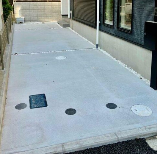 海楽戸建の駐車場