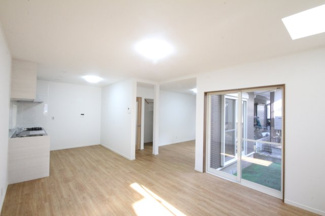 【居間・リビング】 | 早稲田中古戸建 | 20.5帖のリビング