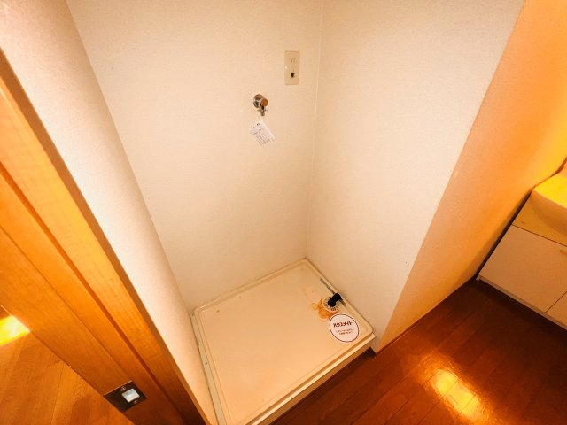 レトアファインの設備|洗濯機置き場です。防水パンもついているので水漏れ対策も◎