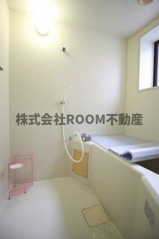 クラーロの浴室|落ち着いた空間のお風呂です