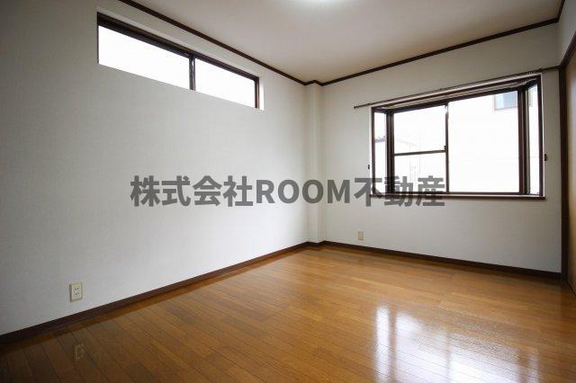 クラーロの居間・リビング|こちらのリビングで趣味の時間をお楽しみください