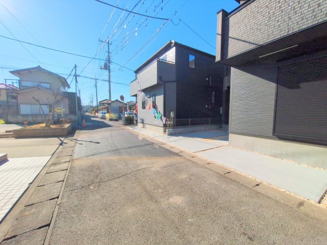 ふじみ野市上ノ原３丁目の新築一戸建の前面道路含む現地写真