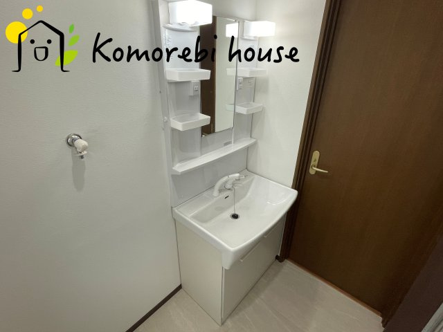 上尾市大字上　中古一戸建ての独立洗面台|独立洗面台あり、毎朝おしゃれに忙しい女性の方におすすめです