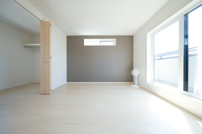 【洋室】 | 鈴鹿市稲生塩屋2丁目《2号棟》