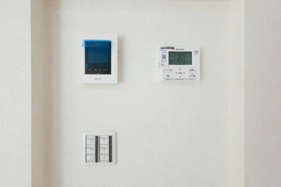 【玄関】 | 鈴鹿市稲生塩屋2丁目《2号棟》