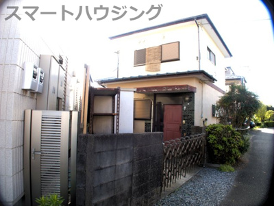 【外観】 | 土地　小田急江ノ島線　東林間駅　上鶴間８ | 上物があります。土地面積96.0㎡(29坪）
建ぺい率60% 容積率200%