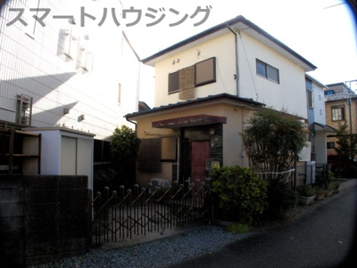 【外観】 | 土地　小田急江ノ島線　東林間駅　上鶴間８ | 上物があります。土地面積96.0㎡(29坪）
建ぺい率60% 容積率200%