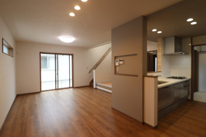 【居間・リビング】