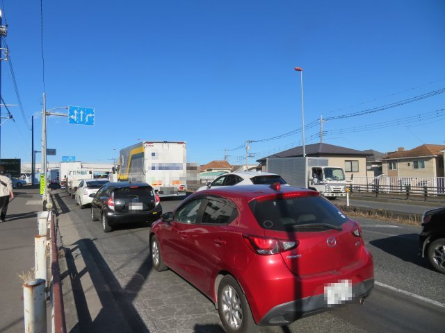 狭山市入間川３丁目の倉庫の周辺