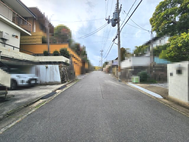 向日市物集女町北ノ口の前面道路含む現地写真|スーパー・コンビニ等お買い物施設が充実しております！
