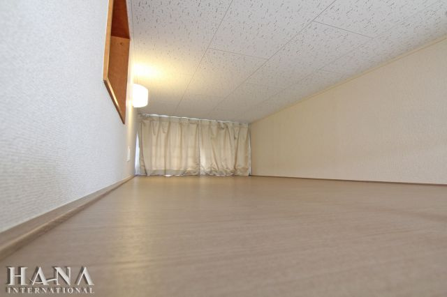 レオパレス西馬橋の寝室