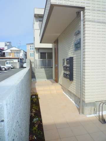 Maison SeiGaのエントランス|★アプローチ★