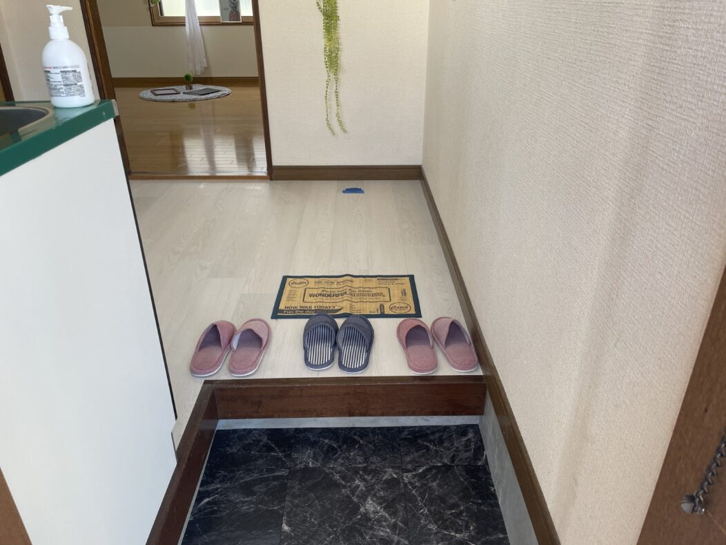 コーポラス蘭の玄関