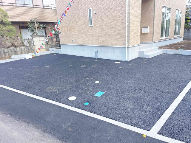 土浦市中高津第9　新築戸建て　1号棟の駐車場|カースペースは2台お停めいただけます♪