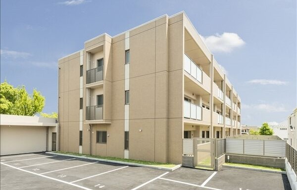 レセナデナリの駐車場