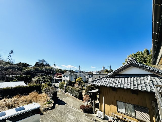 足柄上郡中井町井ノ口　敷地広々和風建築の展望