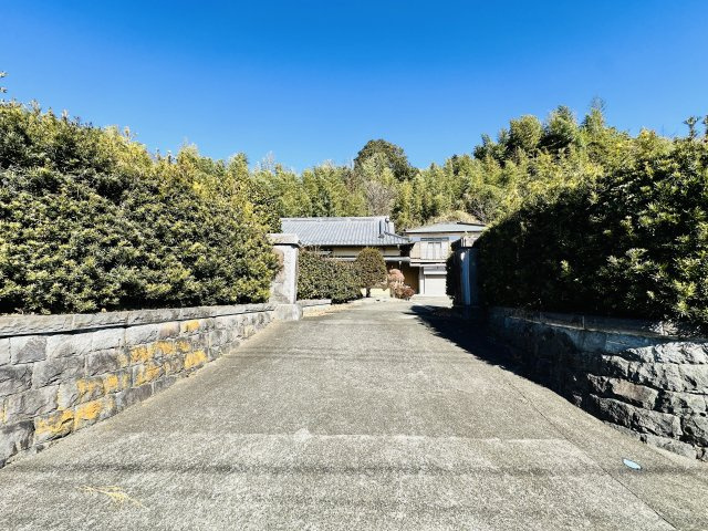 足柄上郡中井町井ノ口　敷地広々和風建築の外観