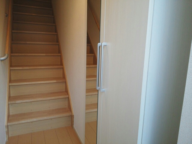 クワイエットハイツの玄関