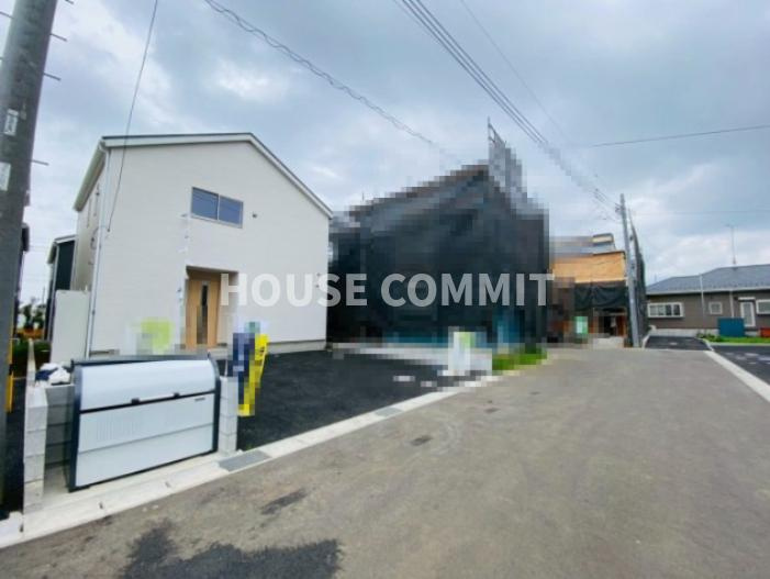 本三里塚第４　新築戸建て　２２号棟の前面道路含む現地写真
