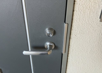 【防犯設備】 | サーパス上溝第２ | 当然のことではありますが、オートロックやセンサーライト、ホームセキュリティーなどの防犯設備があれば、小さいお子様がいるご家庭も安心ですよね！まず物件購入の際は、防犯設備もチェックするようにしましょう。