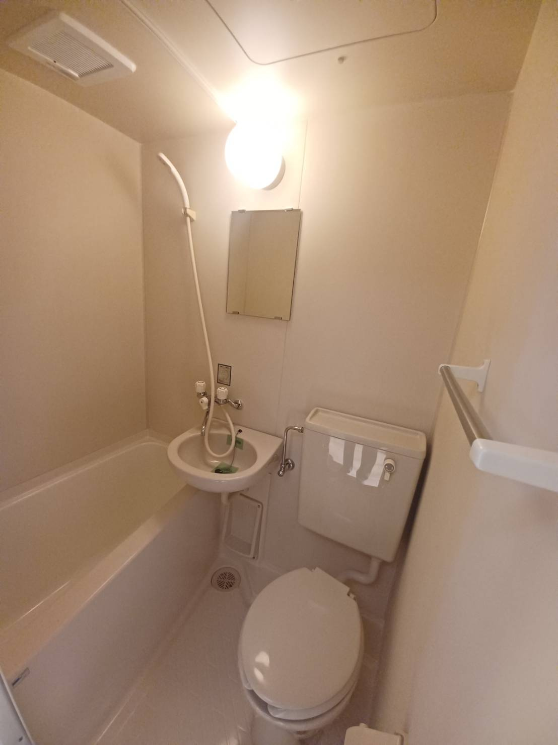 北浜ハイツの浴室