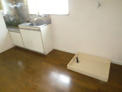 小金井市緑町２丁目のアパートのキッチン
