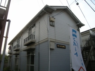 小金井市緑町５丁目のアパートの外観