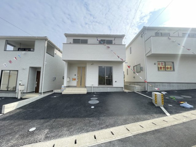 【外観】 | 八重瀬町富盛　第2（全3棟）ラスト2号棟 | 2号棟　並列駐車2台可♪