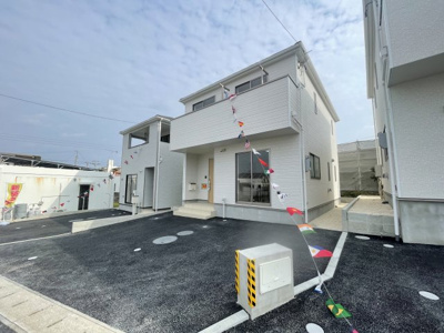 【外観】 | 八重瀬町富盛　第2（全3棟）ラスト2号棟 | 2号棟　並列駐車2台可♪