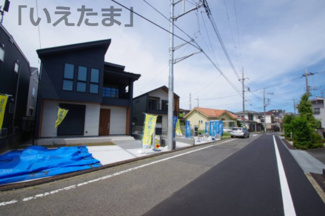 【前面道路含む現地写真】