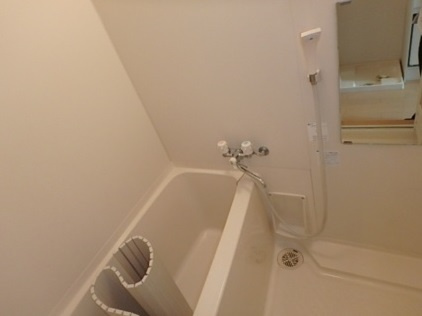 小金井市東町４丁目の賃貸マンションの浴室