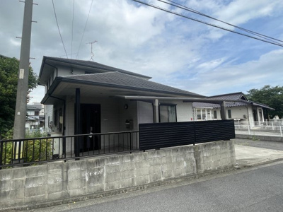 【外観】 | 佐伯区千同二丁目　土地 | 古屋付き土地　木造スレート葺２階建　平成８年１月築　１階85.13㎡、２階48.86㎡