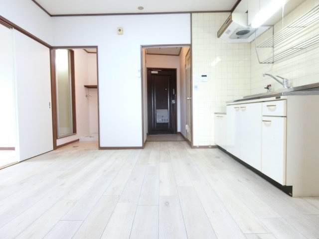 滝谷ユタカハイツの居間・リビング|同物件別部屋イメージ写真