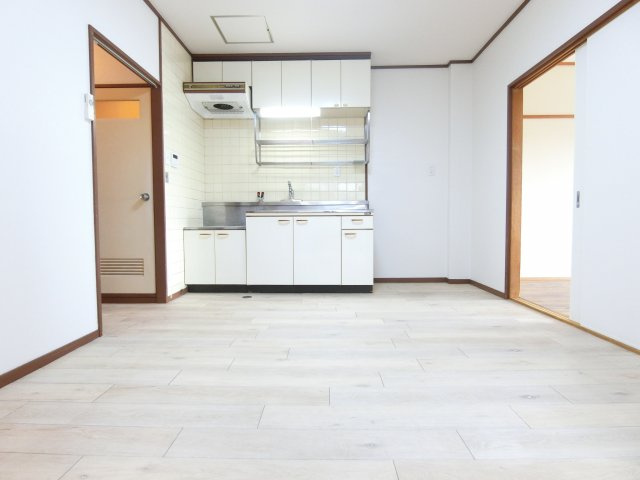 滝谷ユタカハイツの居間・リビング|同物件別部屋イメージ写真