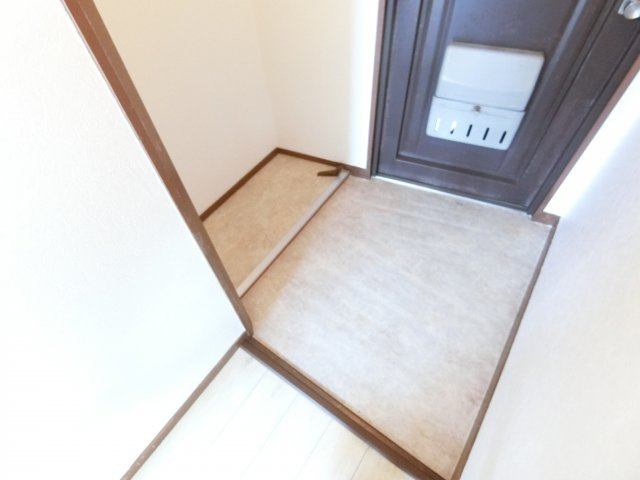 滝谷ユタカハイツの玄関|同物件別部屋イメージ写真
