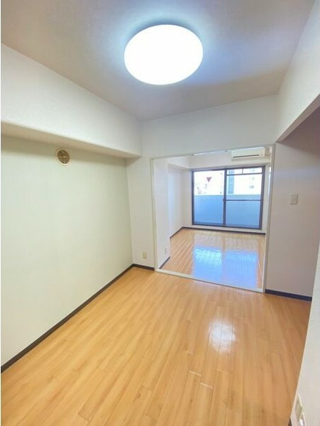 JMRレジデンス新大阪(旧メロディハイム新大阪)の内装