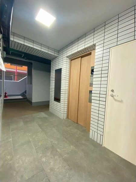 JMRレジデンス新大阪(旧メロディハイム新大阪)のロビー