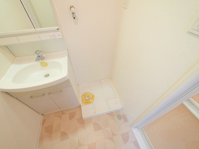 マンション南京終の設備|室内洗濯機置き場があります