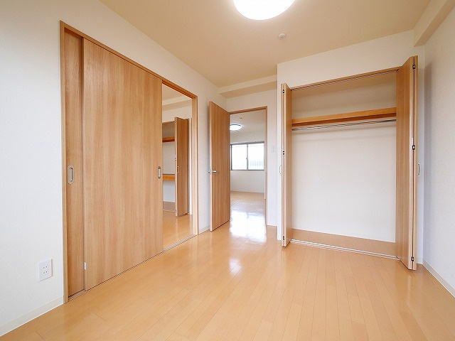 マンション南京終の洋室|きれいな洋室です