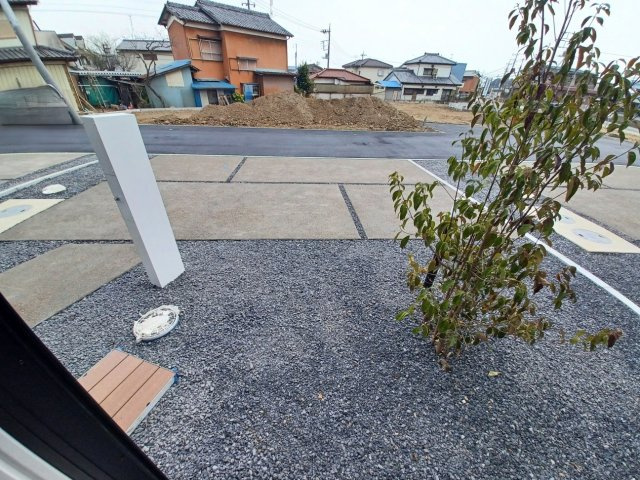 【庭】 | Switch House鳥山